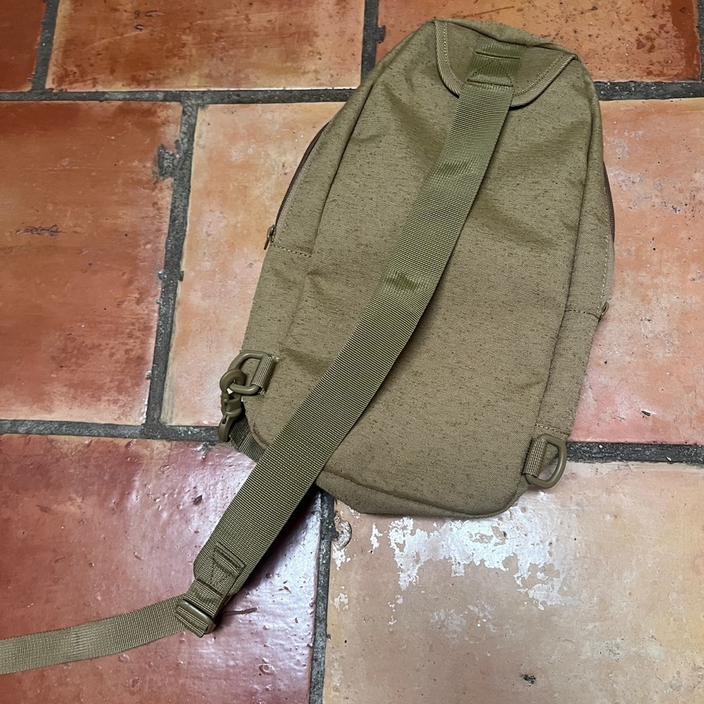Herschel Supply Company Tan and Leopard Print over shoulder backpack - Picture 3 of 4